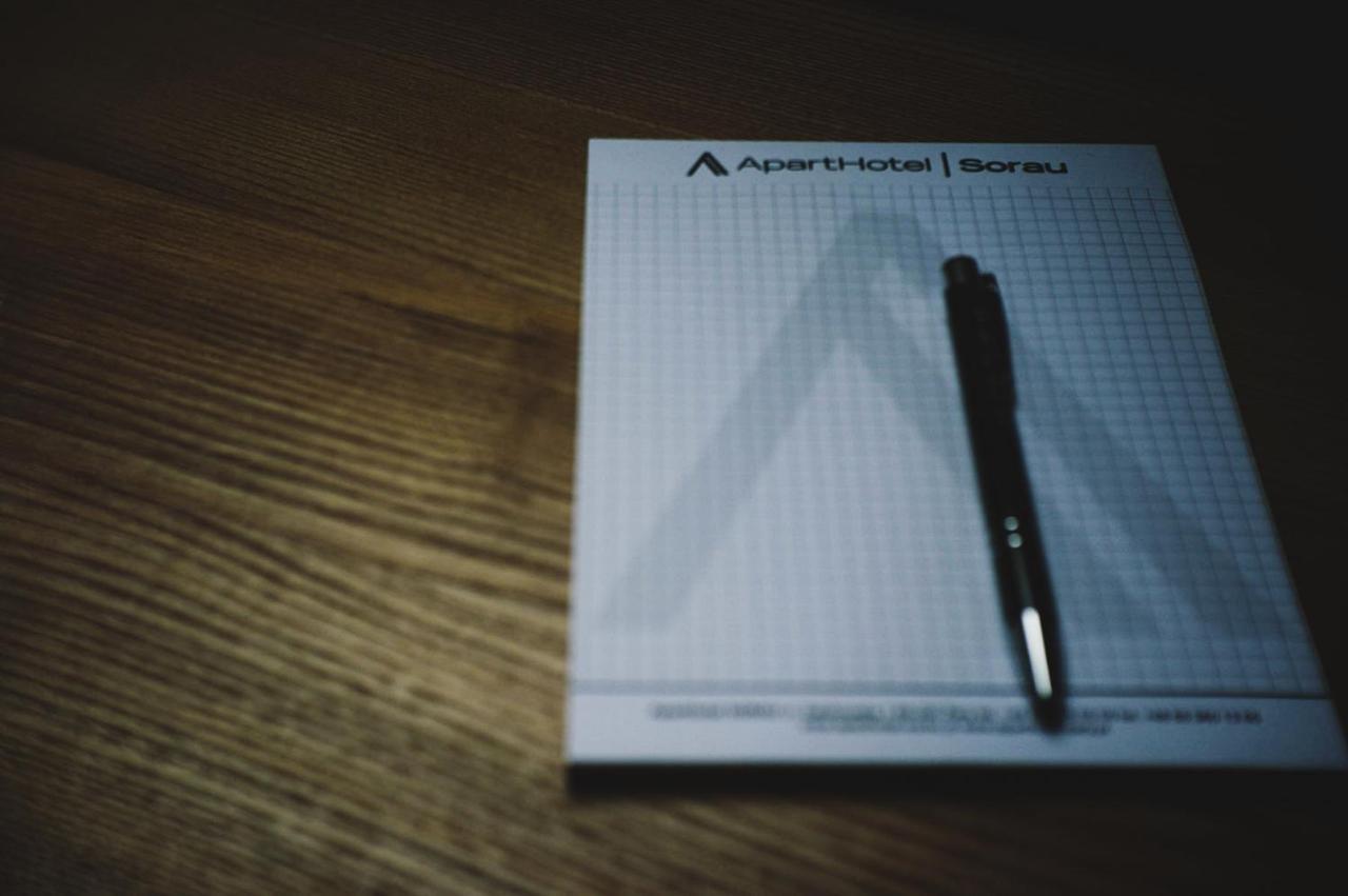 Apartsuites I Sorau ジャリ エクステリア 写真 A pen and a notepad