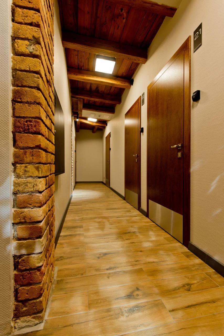 Apartsuites I Sorau ジャリ エクステリア 写真 A corridor in a hotel