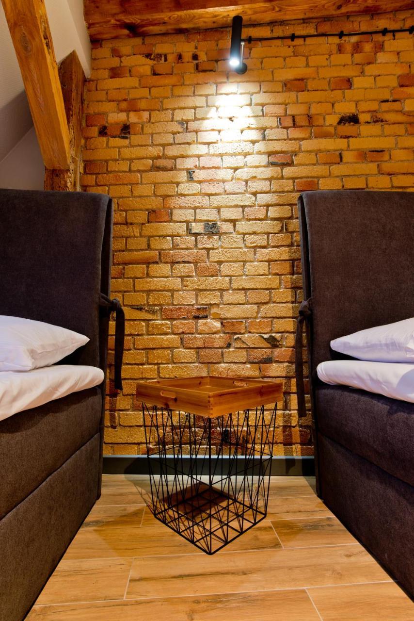 Apartsuites I Sorau ジャリ エクステリア 写真 The "golden wall"
