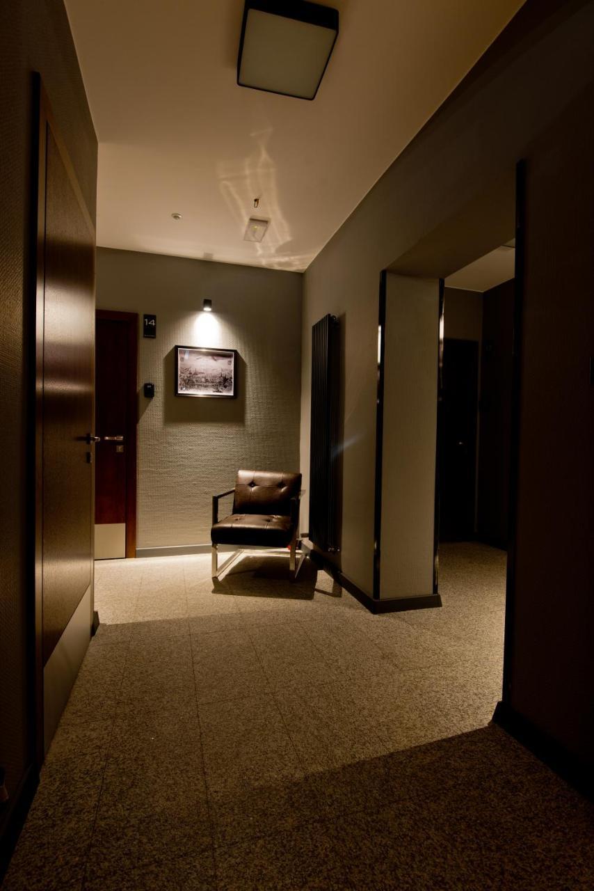 Apartsuites I Sorau ジャリ エクステリア 写真 A corridor at the hotel
